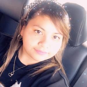 Meet your Posher, Adela